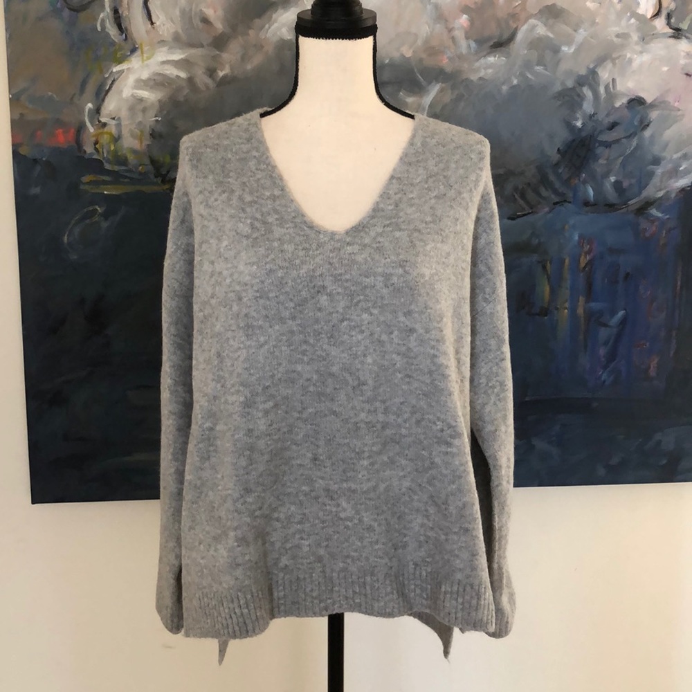 H&M wool blend vneck sweater